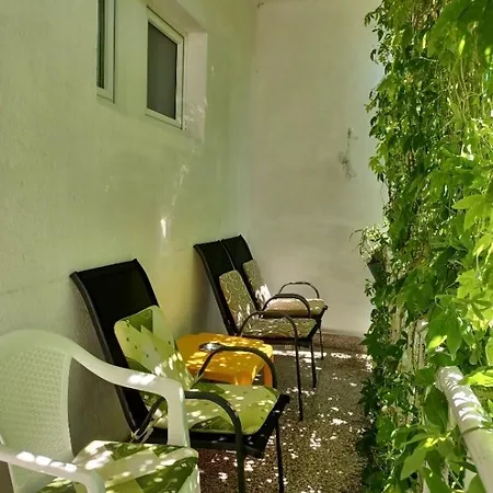 Zeleno Apartamento Makarska