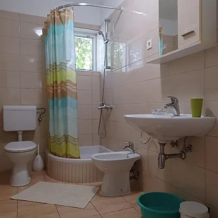 Zeleno Apartamento Makarska