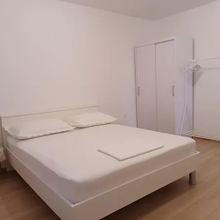 Zeleno * Makarska